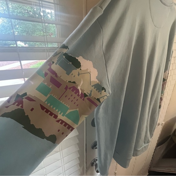 Studio Ghibli/Kiki’s Delivery Service Skyline Scenic Crew Long-Sleeve (NWT) - Picture 8 of 9